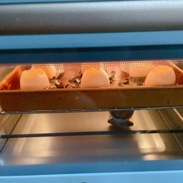 可愛(ài)軟萌的蛋殼小蛋糕，健康有營(yíng)養(yǎng)，小朋友很愛(ài)吃